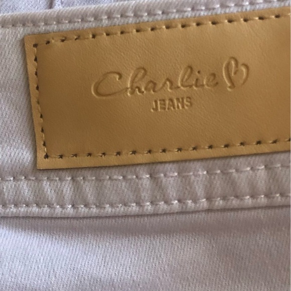 CHARLIE B Women's Soft white Cropped Jeans size 12 - new or like new - Picture 8 of 9